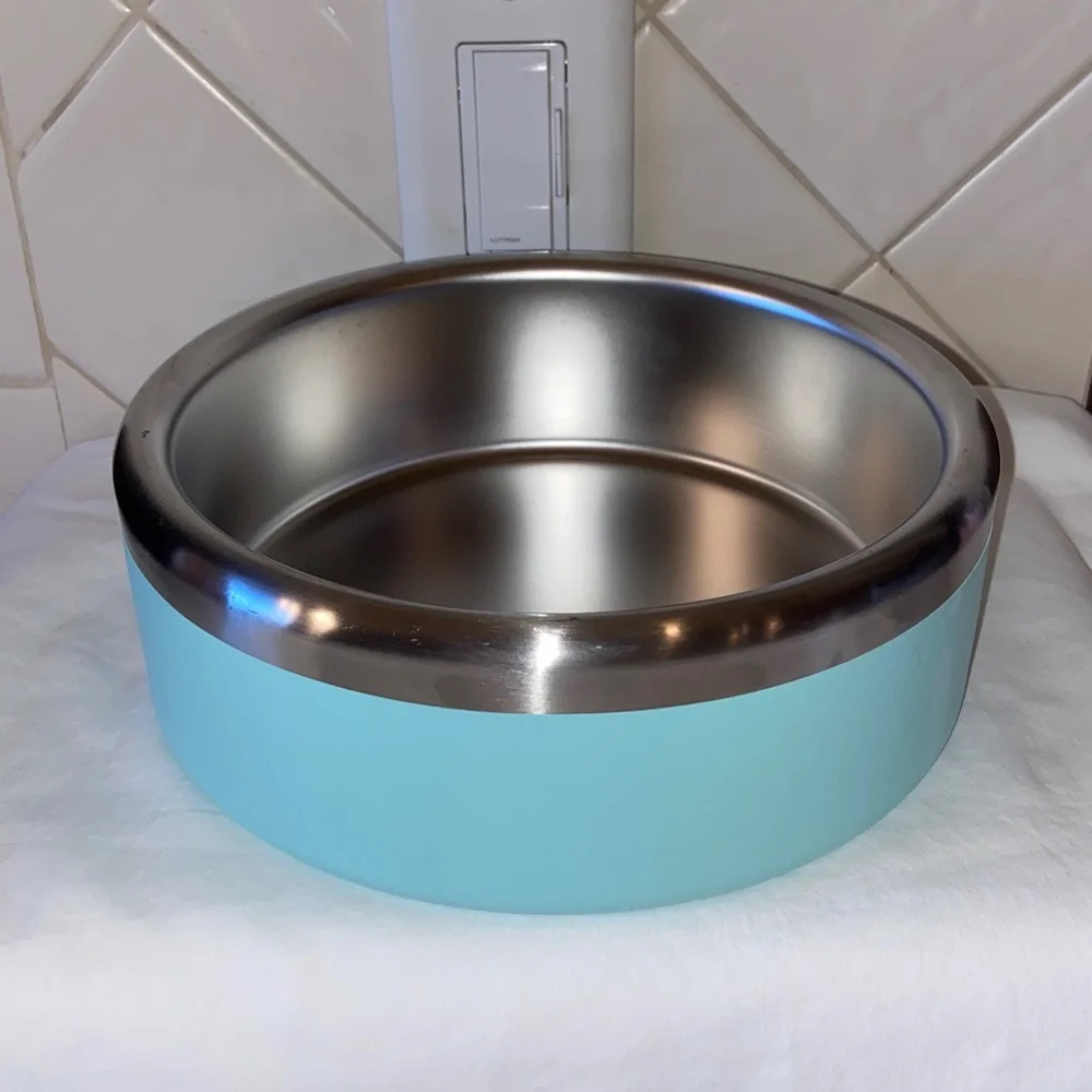 Like new large Trot water Bowl